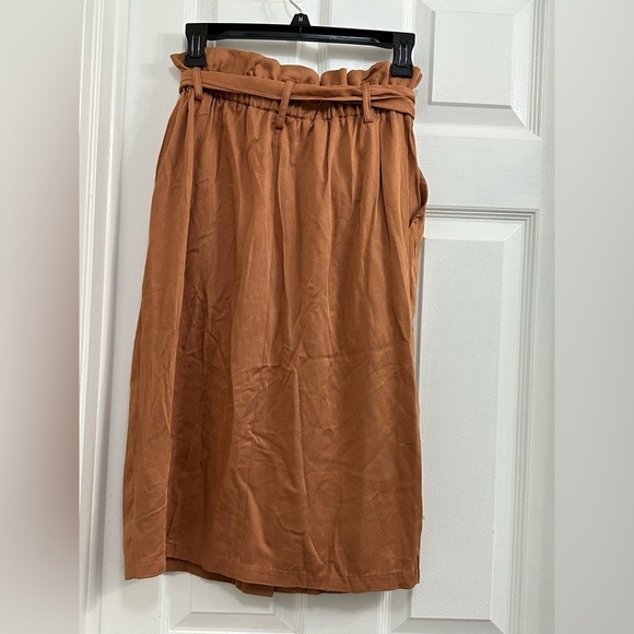 Entro Rust Midi Skirt with Button Detail - Picture 7 of 9